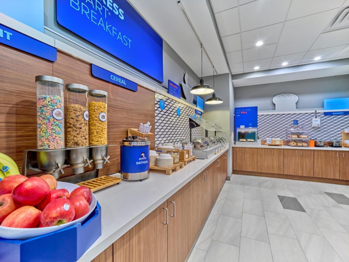 Holiday Inn Express - Huntsville Space Center By Ihg Bagian luar foto