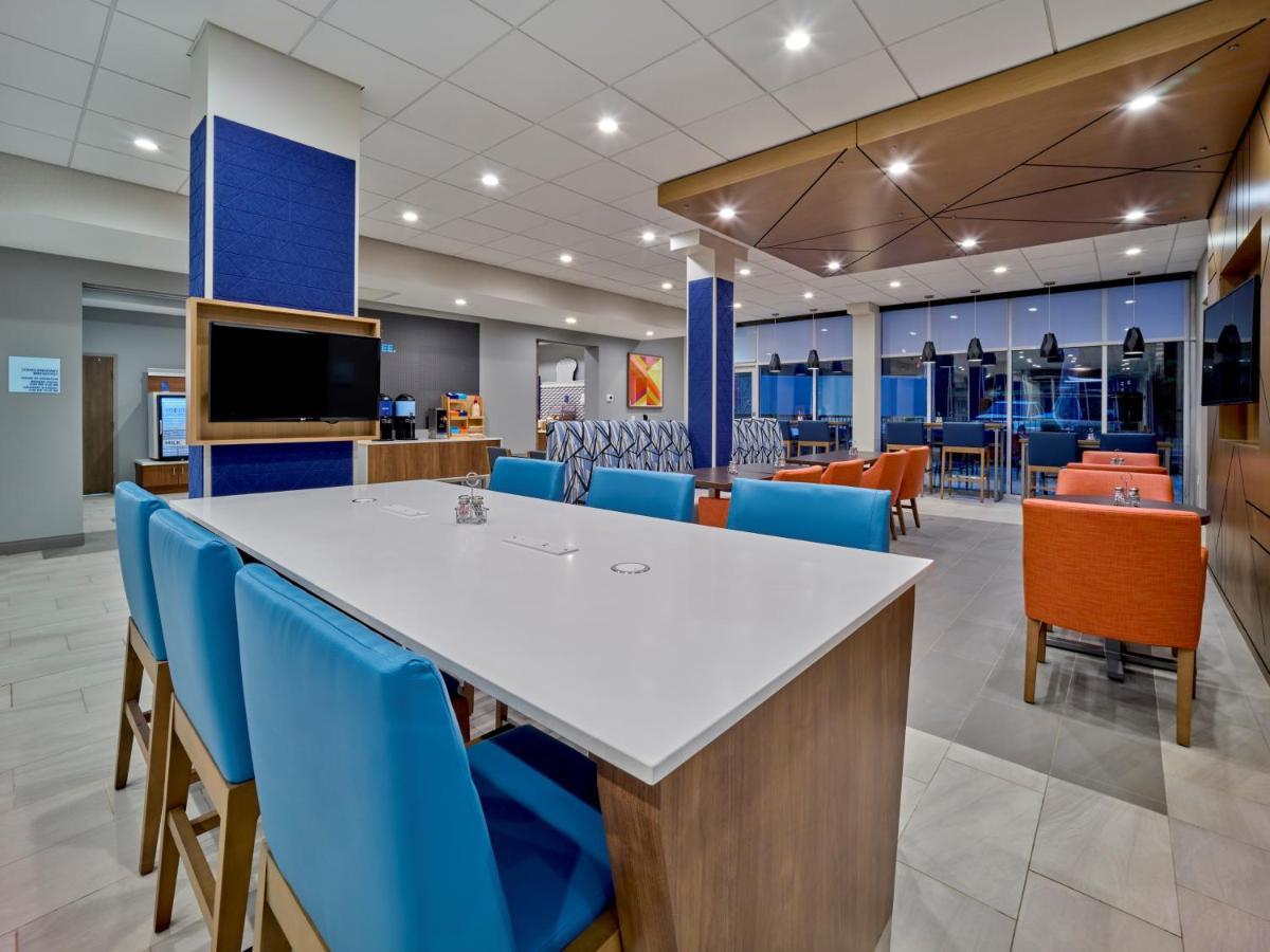 Holiday Inn Express - Huntsville Space Center By Ihg Bagian luar foto