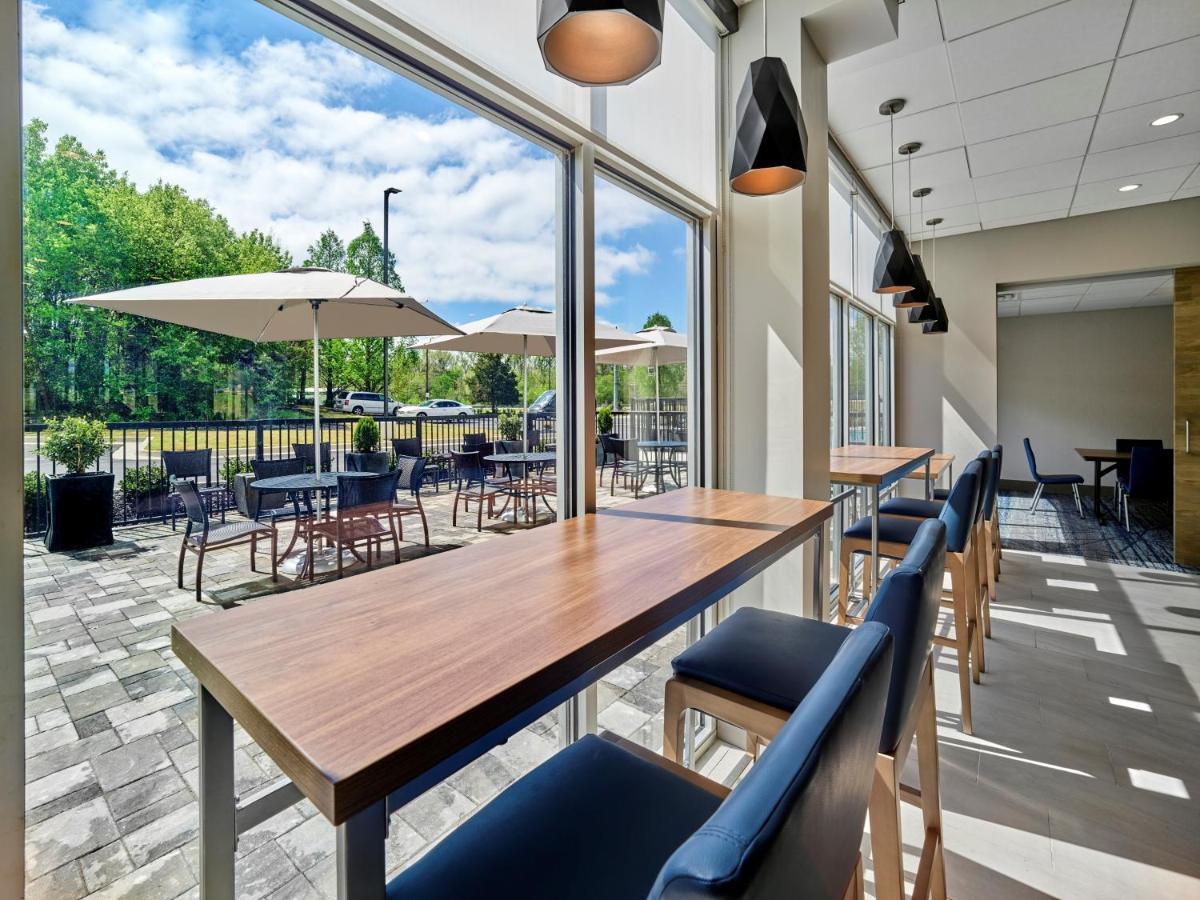 Holiday Inn Express - Huntsville Space Center By Ihg Bagian luar foto