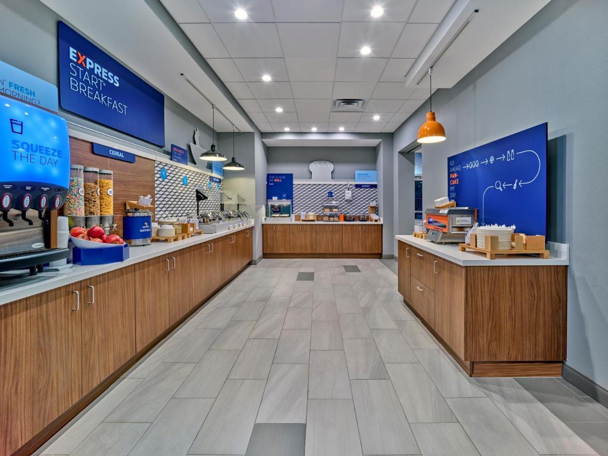 Holiday Inn Express - Huntsville Space Center By Ihg Bagian luar foto